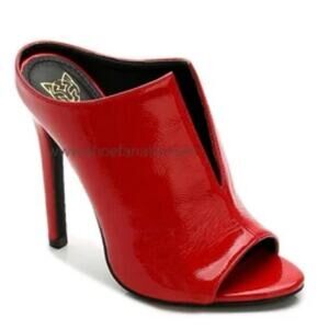 NWOT Beast fashion red heels Sz 7.5 sexy stunning sexy heels Christmas  holiday